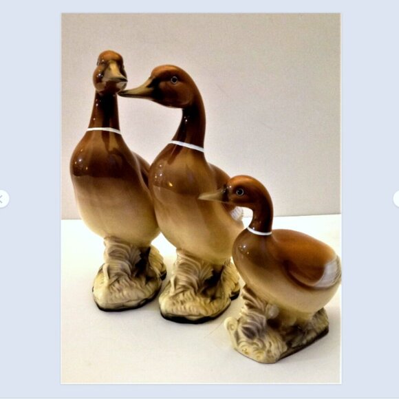 Ceramic Geese Figurines Lot of 3 Bone China Glazed Cassidy Ltd. Canada 9" and 7" - Picture 2 of 10